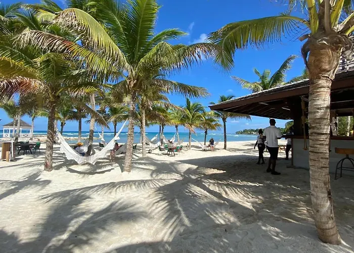 Hospitality Expert Bts 8 Pool Bar Inn Montego Bay