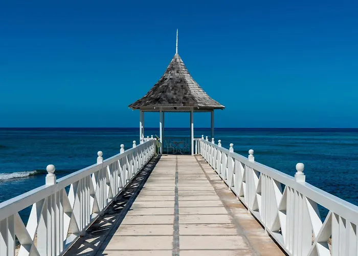 Hospitality Expert Bts 8 Pool Bar * Montego Bay