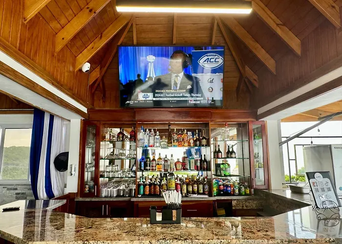 Hospitality Expert Bts 8 Pool Bar * Montego Bay