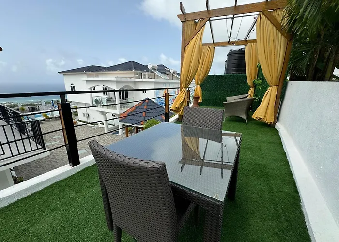 Hospitality Expert Bts 8 Pool Bar Inn Montego Bay