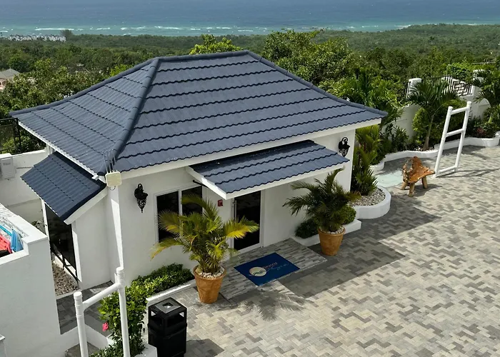 Hospitality Expert Bts 8 Pool Bar * Montego Bay